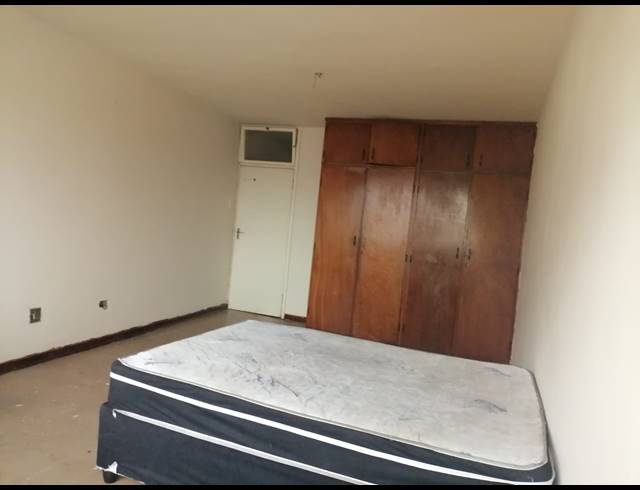 0.5 BEDROOM FLAT FOR SALE IN DURBAN CENTRAL